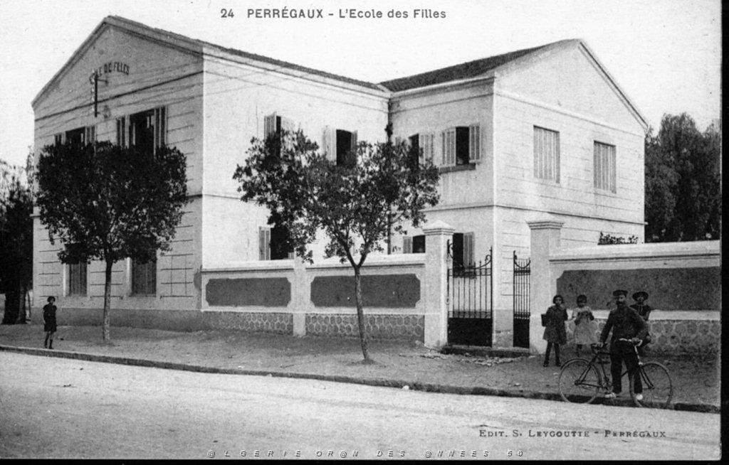 PERREGAUX  (510) COLLEC. SERRANO.JPG